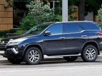 Toyota Fortuner 2.4G 2020 máy dầu