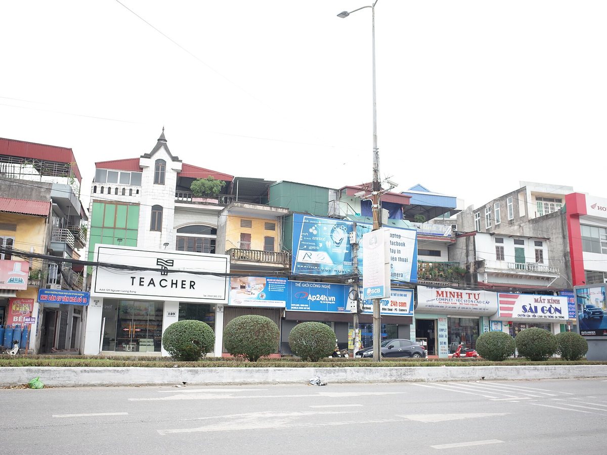 Cho thuê mặt bằng kinh doanh 120m² mặt tiền Phan Xích Long